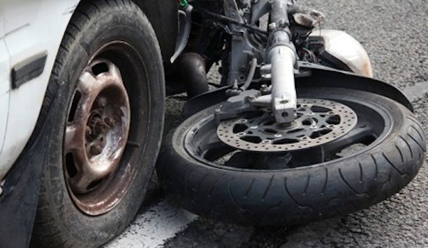 Pomeriggio nero per i motociclisti nel Varesotto: sei centauri feriti in poche ore