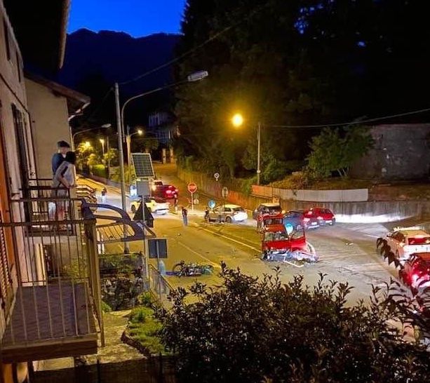 Schianto sulla statale 394 a Gemonio, due feriti di cui uno grave. In volo anche l'elisoccorso