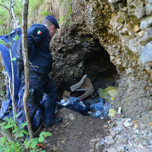 Spaccio di stupefacenti, rapina e torture nei boschi della Valcuvia: arrestati tre magrebini