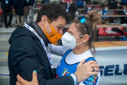 Matteo Cesarini: «Ho tenuto in braccio la tv perché temevo che l'oro di Federica scappasse via»