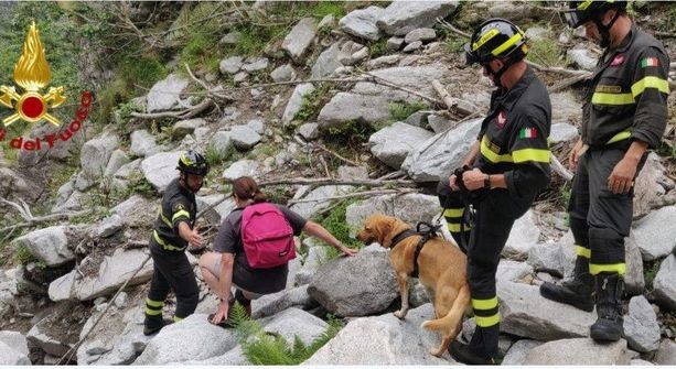 Turista varesotta si perde in montagna con il suo cane, salvata dai vigili del fuoco