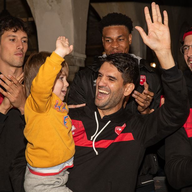 FOTO -La Pallacanestro Varese saluta i tifosi all'inizio del cammino: «Speriamo di rendervi orgogliosi»