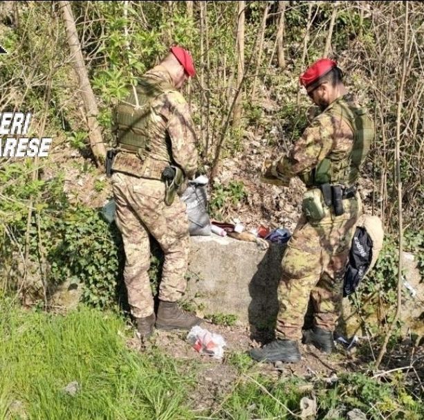 Operazione antidroga al Parco Pineta: arrestate quattro persone. Sequestrati anche una mannaia e un coltello