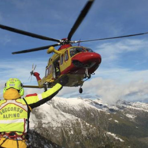 Eliambulanza precipita sul Monte Rosa, salvo l'equipaggio