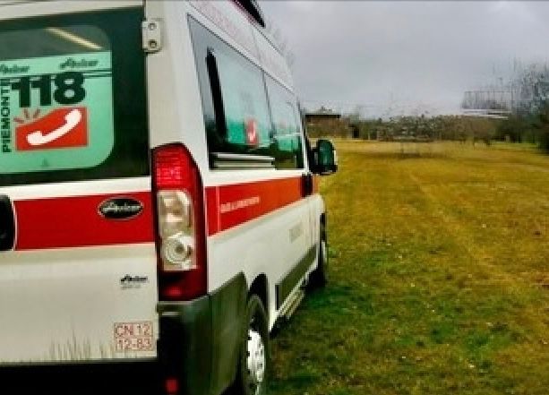 Tragedia a Caronno Varesino: ragazzo di 14 anni muore sotto il trattore del padre