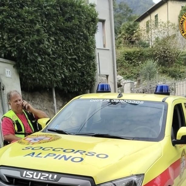 Si fa male a una caviglia su una strada &quot;tagliafuoco&quot; vietata tra Cittiglio e il Sasso del Ferro: turista straniera recuperata dal Soccorso alpino