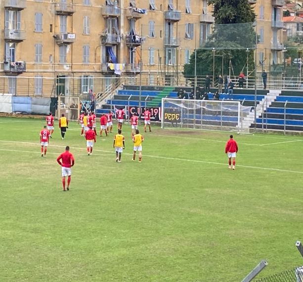 Il Varese si fa male da solo: una sconfitta senza senso e senza scuse a Imperia (1-2)
