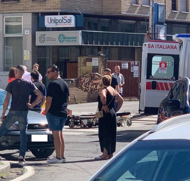 FOTO. Investita sulle strisce pedonali in viale Milano, soccorsa una donna di 88 anni