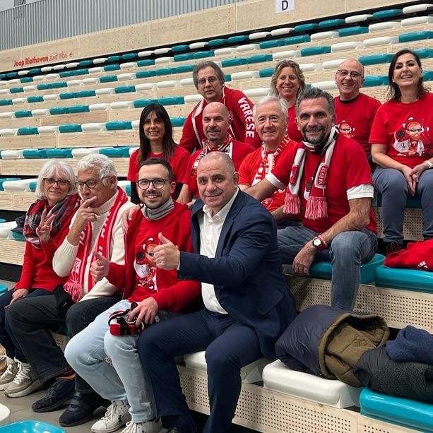 LEIDEN-VARESE, la diretta. Il tifo biancorosso anche in Olanda: c'è una qualificazione da prendere