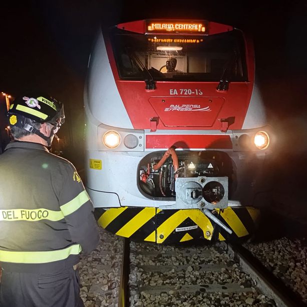 Travolta dal Malpensa Express a Busto: muore ragazza di 20 anni