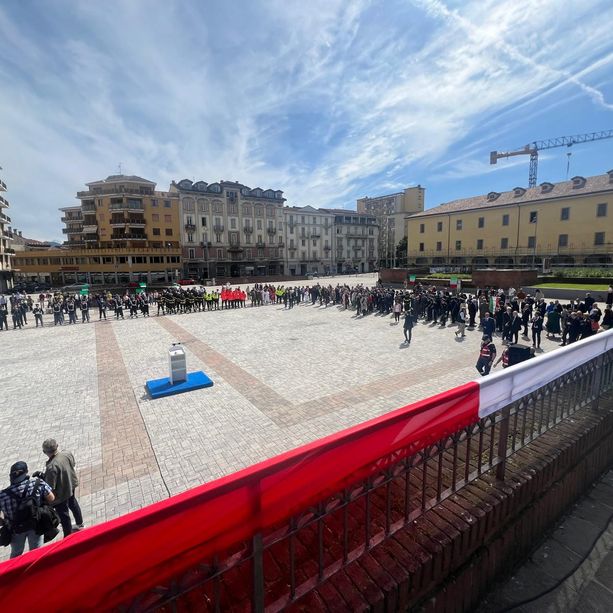 FOTO - Il 2 giugno di Varese: la parata, il ricordo, la storia, le onorificenze