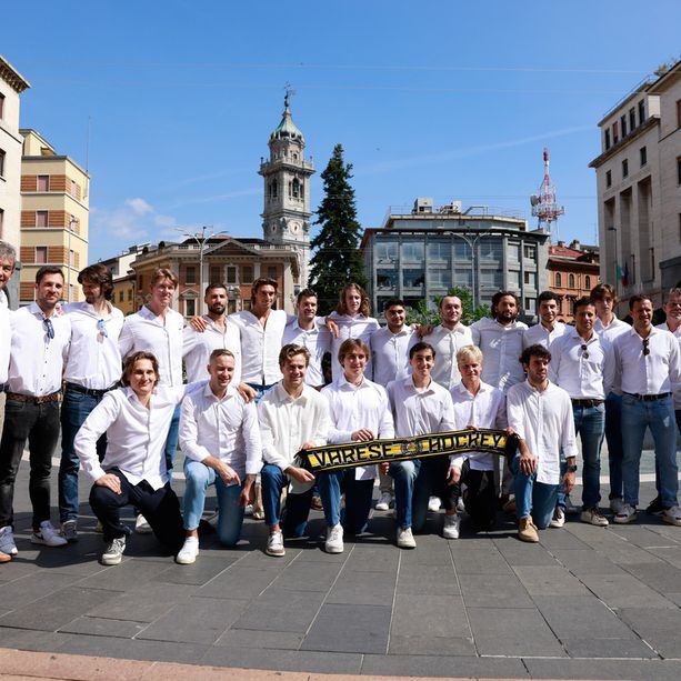 FOTO. I Mastini abbracciano la città: «Qui ognuno si sente in famiglia e si diverte. Difendiamo questa unicità». Il sindaco: «Credo nel triplete»