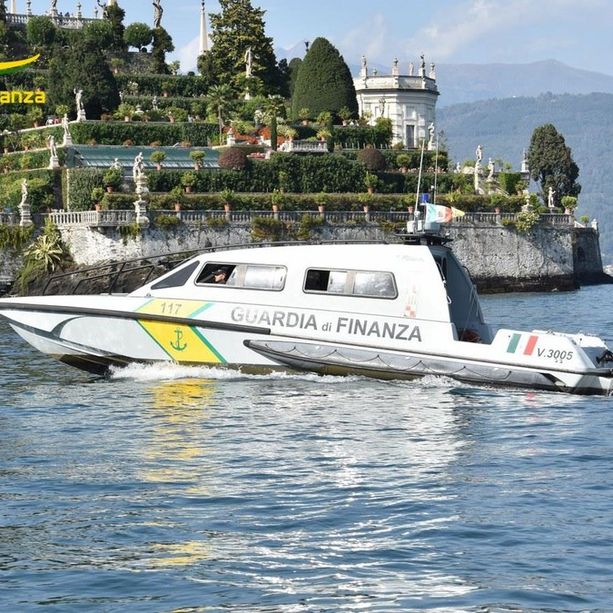 Agosto sul lago Maggiore: in un mese 37 violazioni per eccesso di velocità e mancata sicurezza