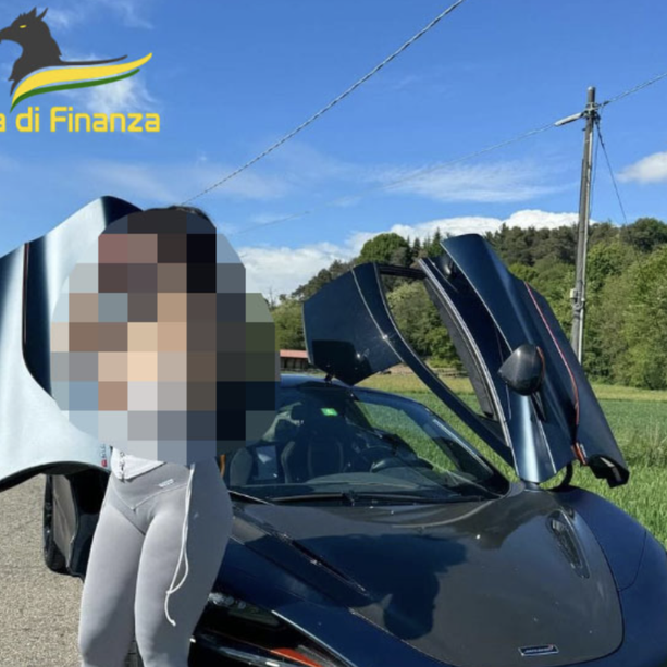 Evasione da un milione e mezzo di euro, autrice di contenuti per adulti denunciata dalla Guardia di Finanza
