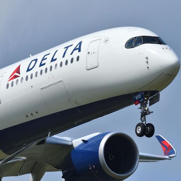 Malpensa, problema al decollo per un volo Delta diretto ad Atlanta. Atterraggio di emergenza al T2