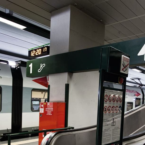 Finisce sotto il Malpensa Express al Terminal 1 di Malpensa: ferito ragazzo di 22 anni