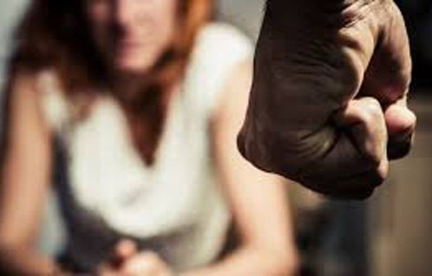 Perseguita la ex compagna, arrestato dai carabinieri