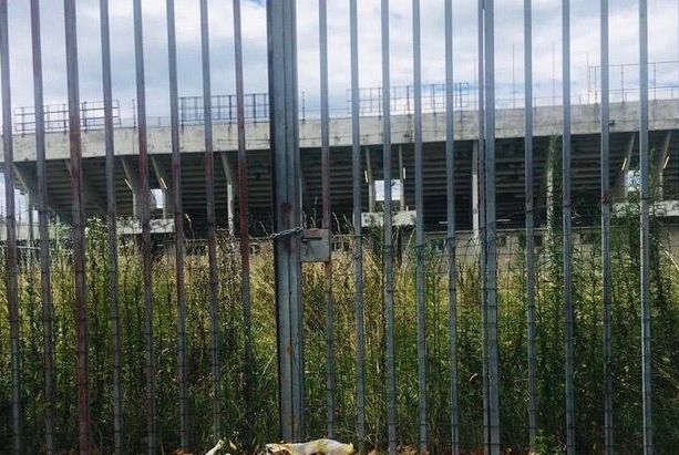 L'antistadio in concessione gratuita a chi realizzerà la pista del ghiaccio: proposte attese in Comune entro il 21 ottobre
