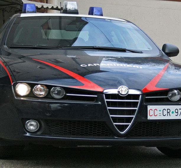Lettera minatoria con richiesta di denaro al proprietario di una ditta di autonoleggio: un arresto per estorsione a Castellanza