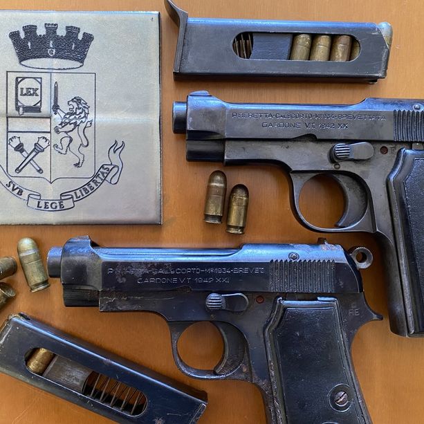 Minaccia una donna puntandole una pistola alla testa: frontaliere arrestato