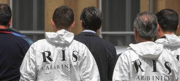 Ruba in due negozi e alla Camera del Lavoro di Luino, incastrato dai carabinieri del Ris
