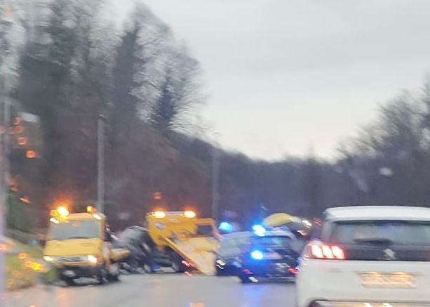 Incidente sulla strada dei frontalieri: lunghe le code