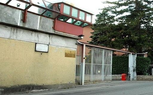Rivolta ai Miogni, polizia e carabinieri intervengono in carcere in assetto anti sommossa