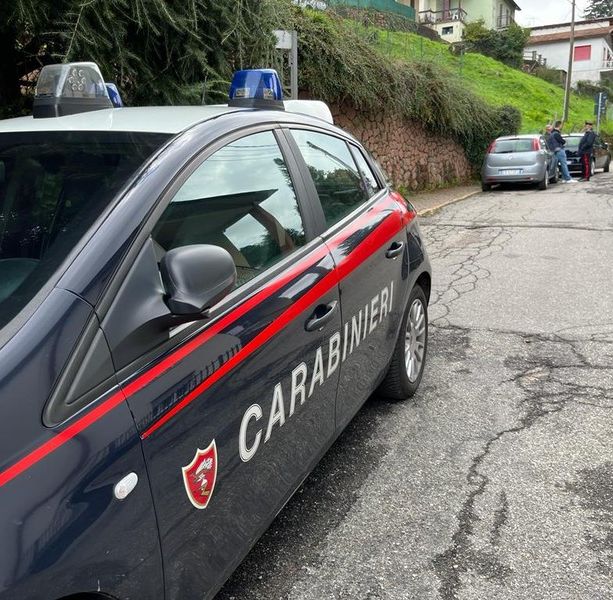 Omicidio-suicidio a Cuasso, choc e dolore. Il sindaco: «Qual è il seme da cui nasce una tragedia come questa?»