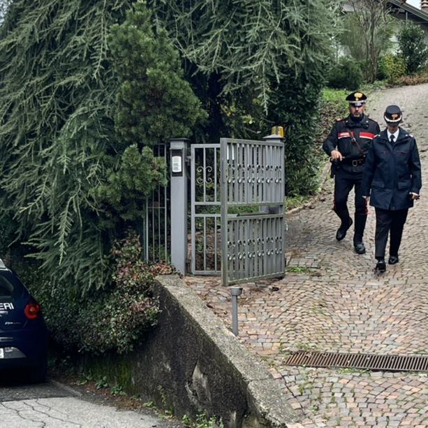 È morta la donna ferita con un colpo di pistola alla testa dal marito a Cuasso