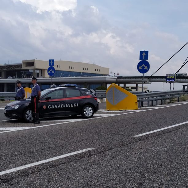 Cinque chili di marijuana: ricercato luinese in manette a Malpensa