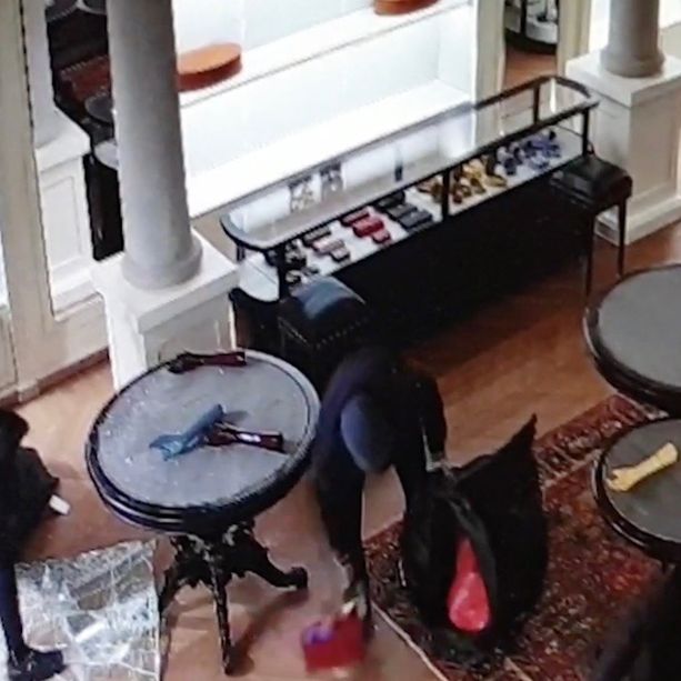 VIDEO. Spaccata da Gucci in centro a Varese: i carabinieri sgominano la &quot;banda delle boutique&quot;