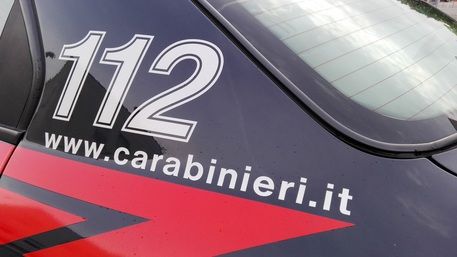 Ruba le provviste per i poveri della parrocchia: denunciato dai carabinieri