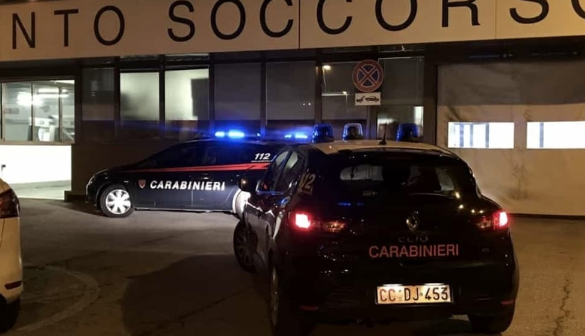 Anziana sola in casa immobilizzata dalla febbre alta, salvata dalla prontezza di un carabiniere