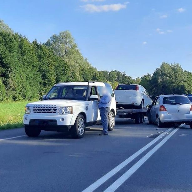 Varese, scontro sulla Provinciale a Capolago: quattro persone coinvolte, una è grave
