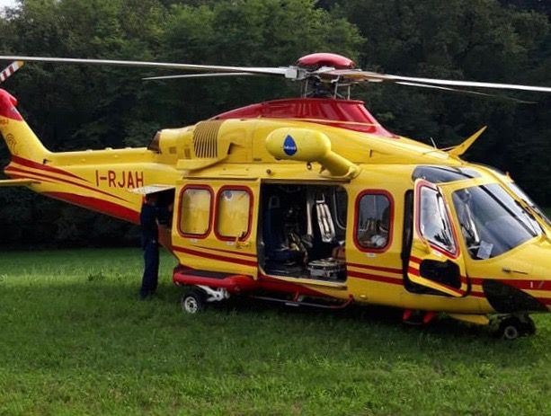 Bimbo di 4 anni investito a Crosio della Valle: trasportato in ospedale con l'elisoccorso in codice rosso