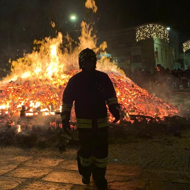 Sant'Antonio, fuoco, riti e cibo che uniscono un territorio
