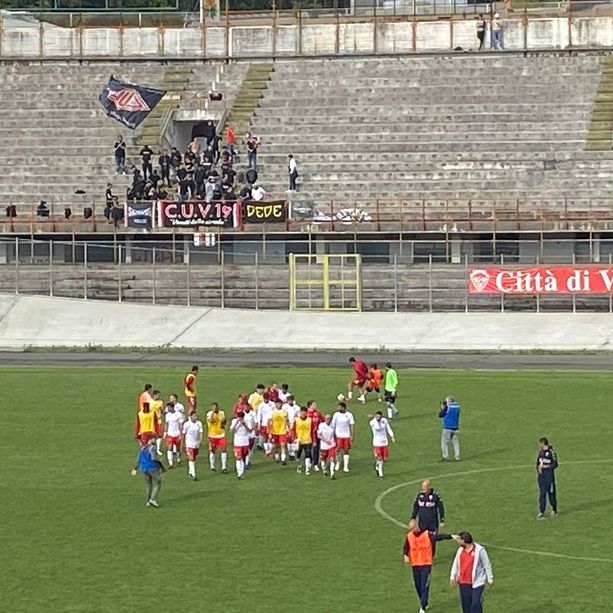 VIDEO. Il Varese è nei playoff e il pubblico lo carica così al Franco Ossola