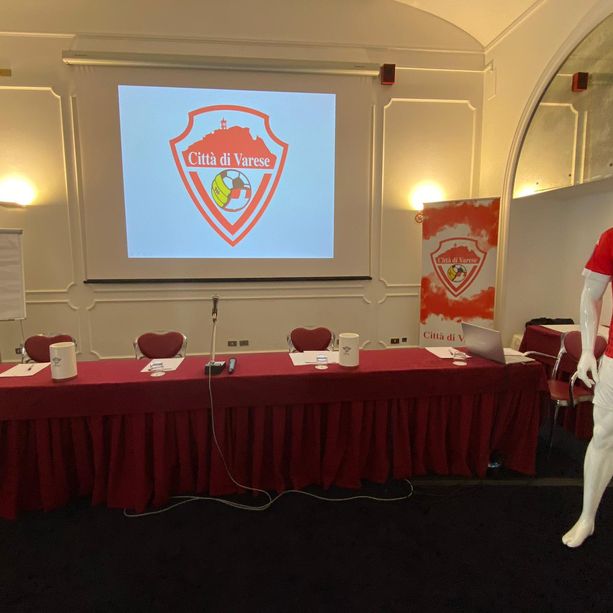 IN DIRETTA Il Varese presenta il progetto del nuovo stadio al Palace. Assente il Comune