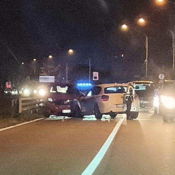 Frontale sulla Provinciale tra Groppello a Calcinate: paura per due persone e traffico in tilt