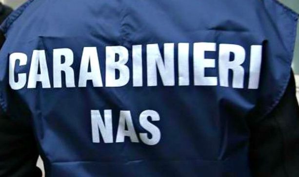 Gravi carenze igieniche: attività commerciale di Varese chiusa dopo un controllo dei carabinieri