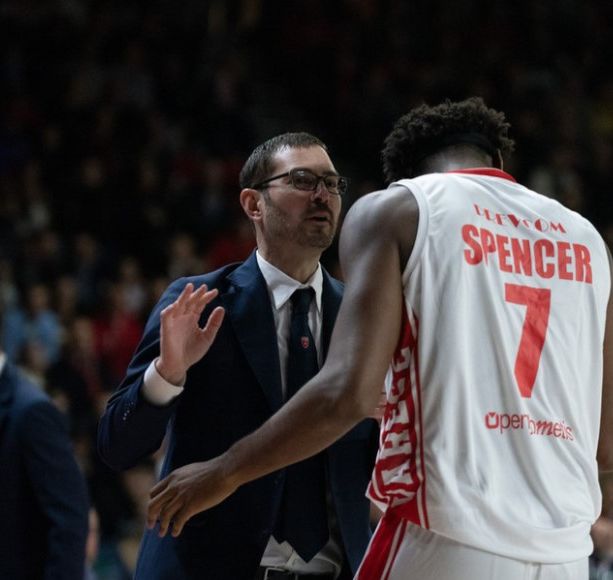 Openjobmetis, dove eravamo rimasti? Il finale di Pesaro per scattare con Reggio Emilia