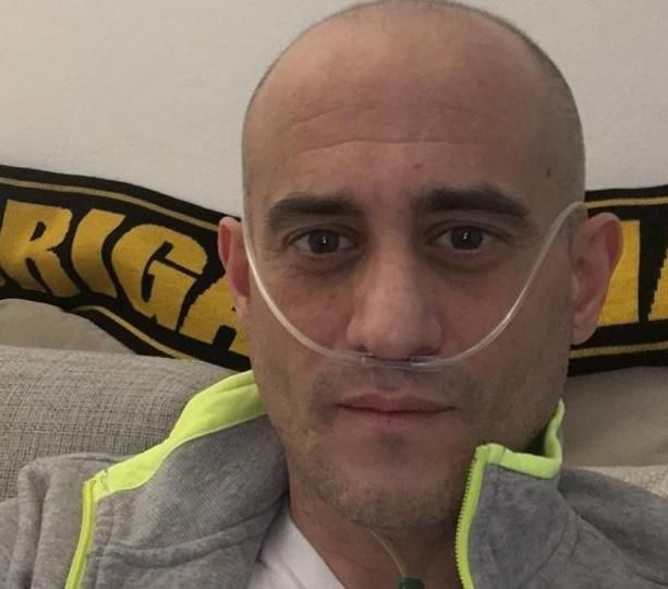 Paolo Capobianco: «Io, il divano, il beverone e la bombola d'ossigeno. Appena finisce ci vediamo?»