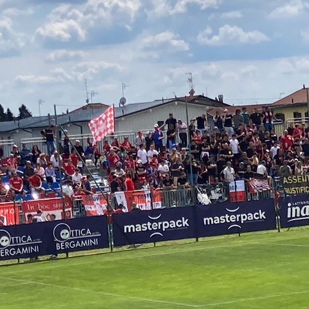 IN DIRETTA. Varesina-Piacenza con 800 tifosi ospiti. Rossoblù contro la marea biancorossa: in ballo promozione e storia