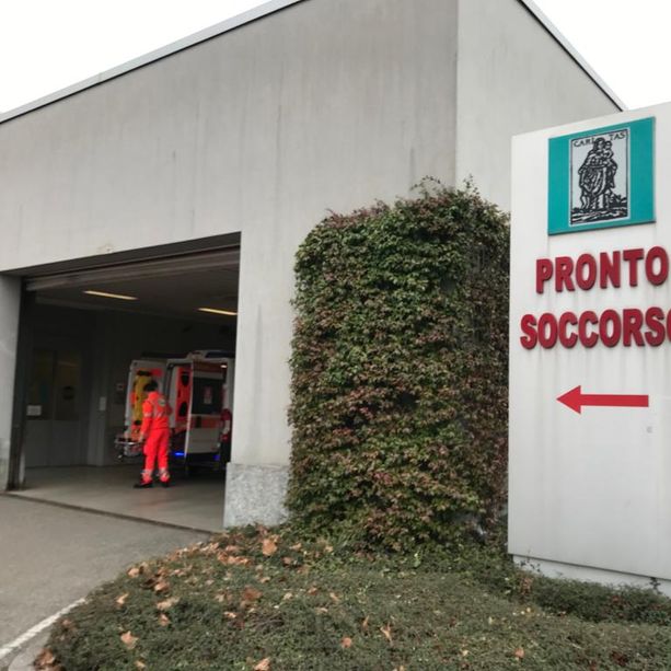 Pedone investito in viale Valganna: ferito un uomo di 39 anni