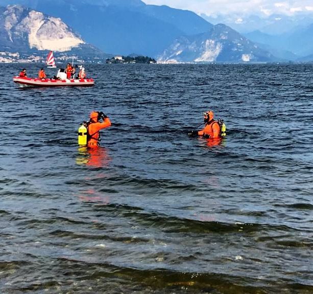 Venticinque persone in pericolo sul lago Maggiore davanti a Lisanza