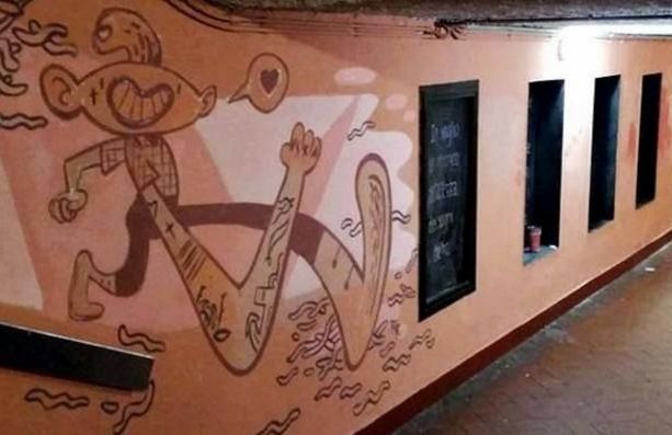 Armato di coltello e insanguinato semina il panico nel sottopasso di via Morosini, denunciato nordafricano