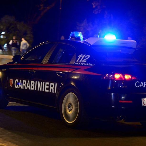 Varese, vogliono entrare in discoteca a tutti i costi ma finiscono al pronto soccorso