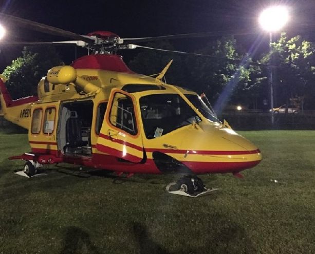 Tre pedoni falciati da un'auto sulla statale a Somma Lombardo: due sono gravi. In volo anche l'elisoccorso