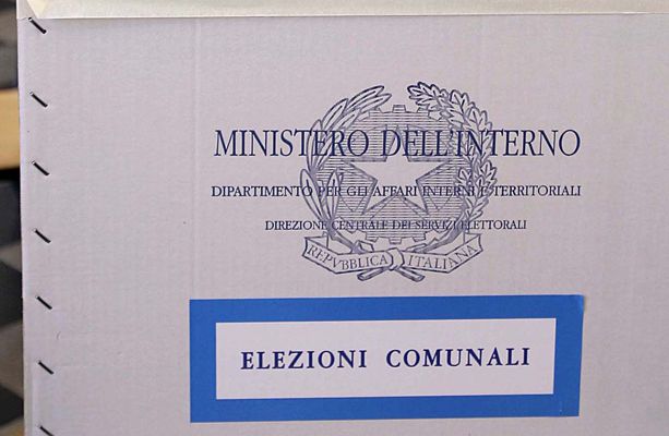 La corsa elettorale nei Comuni del Medio Verbano e dei Laghi: le liste e i candidati sindaco