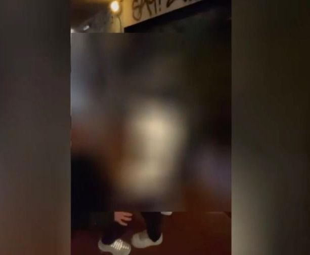 Varese, nel video un atto di bullismo nel sottopasso delle Nord con un ragazzino costretto a inginocchiarsi